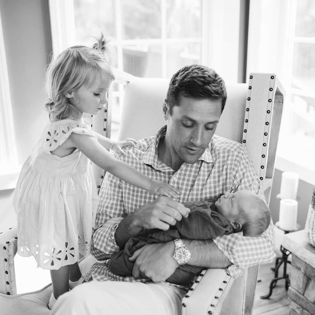 のインスタグラム：「Happy Father’s Day to this handsome man! Thank you for making all of my dreams come true, we are so blessed that you are ours!」