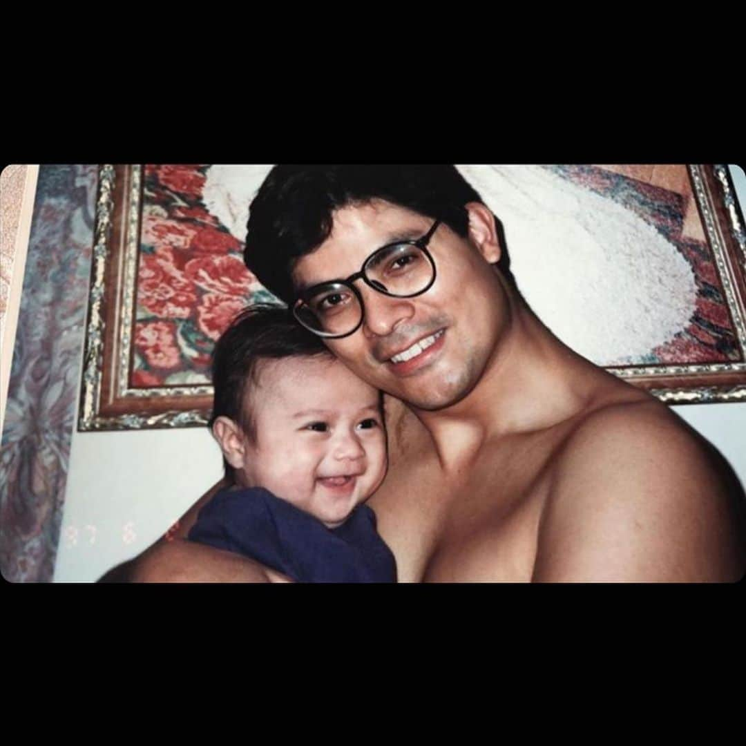 ダナイ・ガルシアさんのインスタグラム写真 - (ダナイ・ガルシアInstagram)「Thank you so much for introducing your dad. Love each one of the pictures!!!! Here is a picture of my dad and my son right before the lockdown. 🥰🌎🥳 Happy Father’s Day!!!! #fathersday #love #light #magic #amor #universe #karaoke  #danaygarcia #musica  Never forget the magic 🎉💕🍀💎」6月22日 3時54分 - danaygarcia1