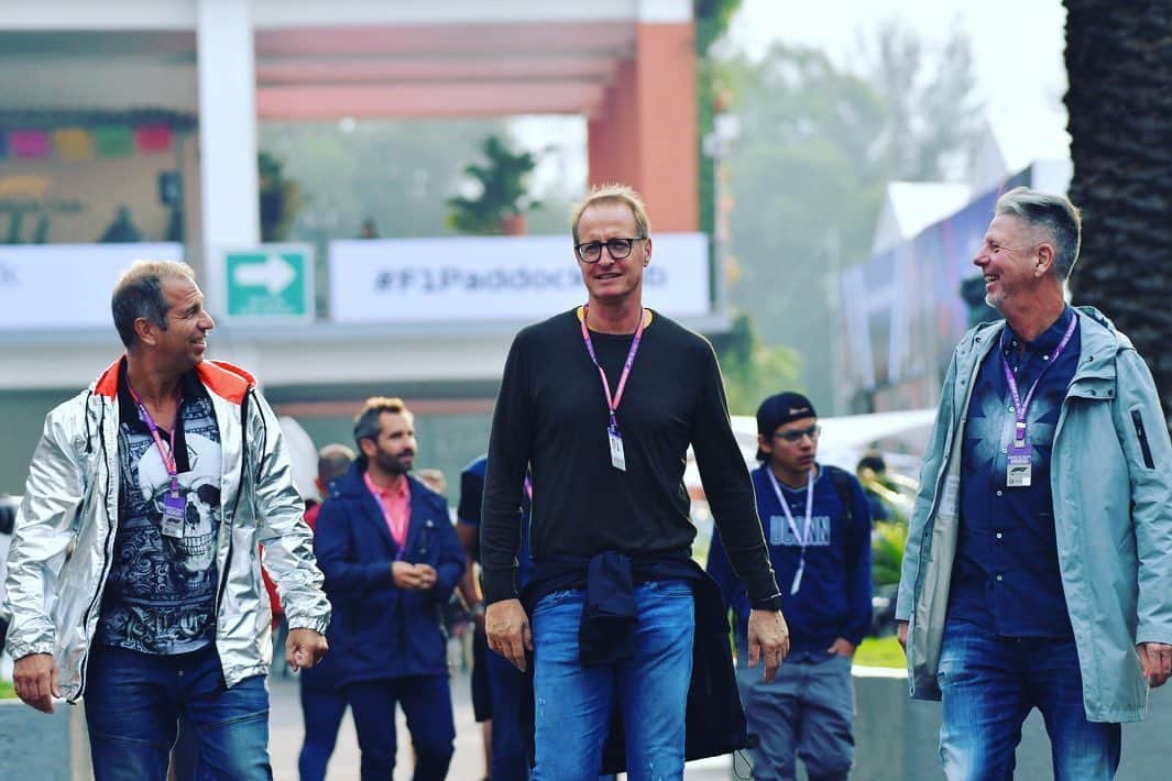 のインスタグラム：「What can I say after the news from @rtl_formel1 @rtl.tv today. It’s a shame we not gone continue in 2021! Will miss not only these 3 great character @wasserheiko @kai_ebel @floriankonig1 + Christian Danner in the background chatting with me for sure in that moment about the good old times😉. It’s the whole @rtl_formel1 crew which was great to work with! Thanks a lot Manfred Loppe for giving me the chance working on the other side of @f1 ! Getting a taste of my sport let’s say from the journalist side was a great experience!  Again thanks to @rtl_formel1 ... let’s see what the future brings  If you swipe to the left I actually thought it’s gone end like this 😂」