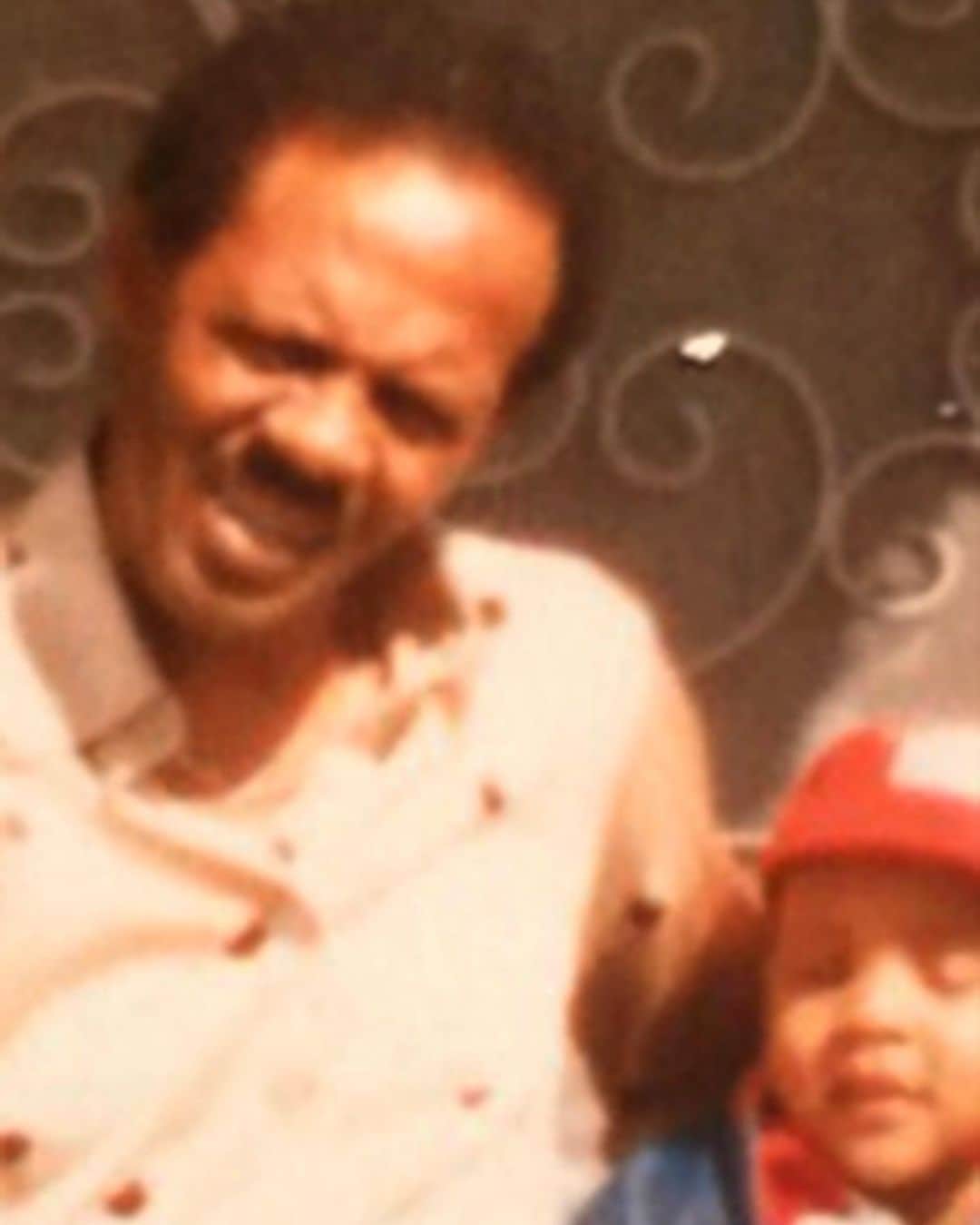 T.I.さんのインスタグラム写真 - (T.I.Instagram)「Happy Father's Day Pops‼️ Buddy Harris... a Westside Legend in my eyes. Made it from west end/fair street in da 30s all the way to become a self made millionaire in NYC until you transitioned in '02. You incoherently left me with so much game & information to apply to my journey. My hustle is a reflection of yours...even though our approach & execution is completely different. To this day there's so much I wish I could call and ask you about. So much insight I wish I could get from you...but you gave me all I need to get where I'm going .... We love and miss you dearly. Eternal appreciation for all you did to mold me, Bryce, Teisha, & the rest of the Harris Mob👑 We Gon  GO UP FOR GENERATIONS‼️ My kids and they kids got something to say about it‼️ ❤️ 👑❤️👑 Thanks for showing me what it means to be something so special to so many‼️ #BuddyHarris👑」6月22日 4時46分 - tip