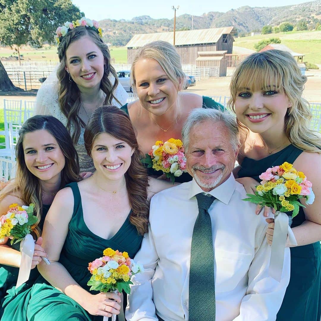 サミー・ハンラティのインスタグラム：「Happy Father’s Day❤️ 5 daughters, 3 grand kids and 2 more on the way. Cheers to you pops」