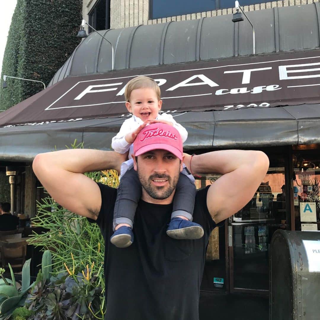 Peta Murgatroydさんのインスタグラム写真 - (Peta MurgatroydInstagram)「This is all that matters. Thank you @MaksimC for the incredible amount of love that you give our son. He heeds, listens and learns from you. He follows your kindness and strong spirit. He tells me how much he loves you before he sleeps. His favorite book is ‘Combines’ where you taught him everything to know about a Combine 🤣 I hope everyday feels like ‘Father’s Day’ because we appreciate you for every sacrifice you’ve made for us. We love you so much and we are your biggest fans. Always and forever.」6月22日 5時05分 - petamurgatroyd