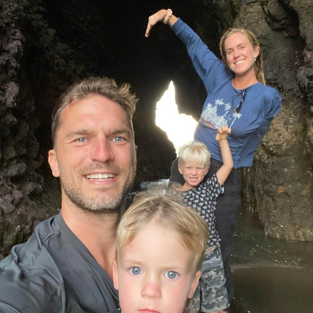 Bethany Hamiltonのインスタグラム：「Happy Father’s Day!!! We are so thankful for how you provide as a father to our boys!!! You bring so much security, love and fun to our life!!! And to my dad and father in law, love you both!!!」