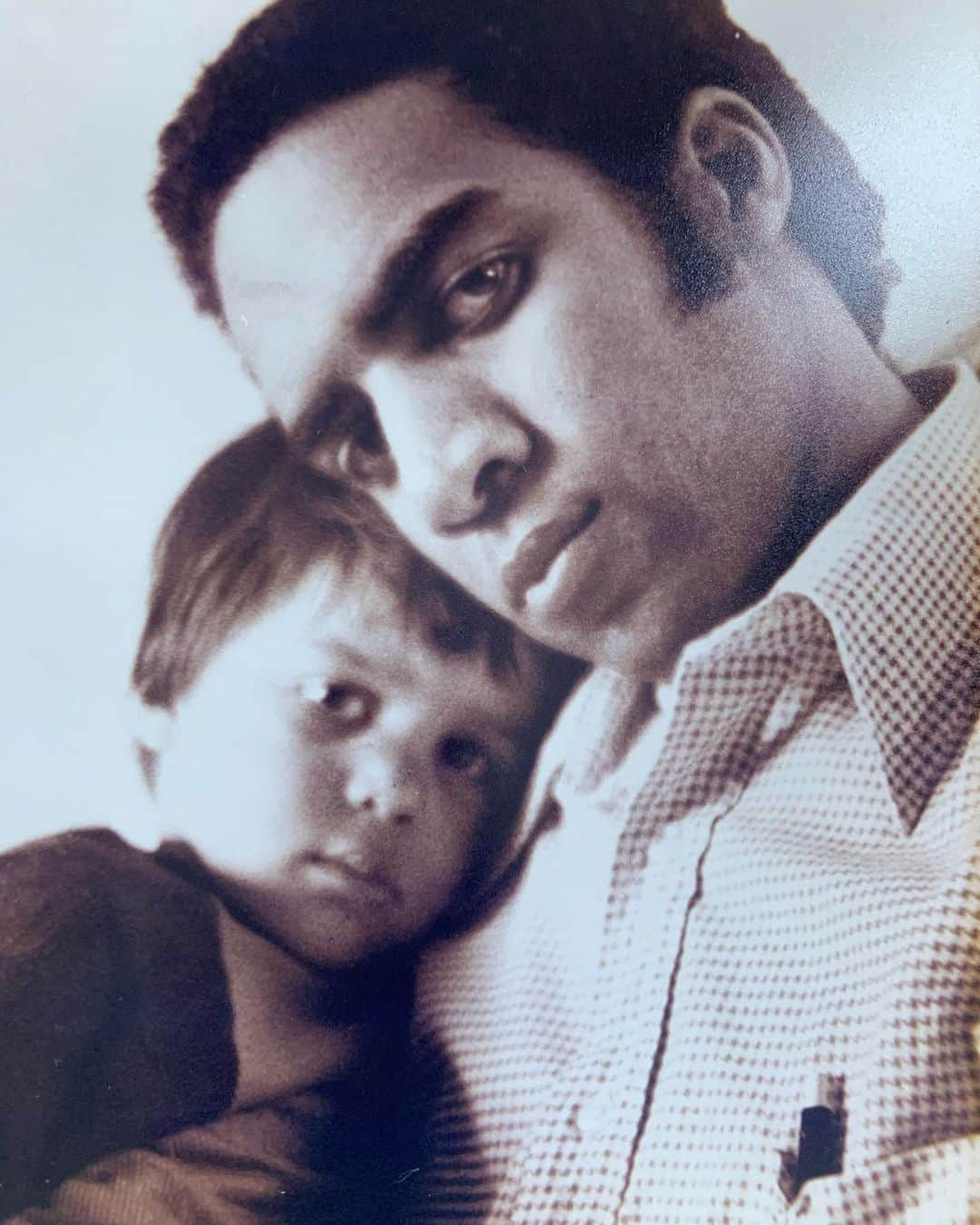 マット・セデーニョさんのインスタグラム写真 - (マット・セデーニョInstagram)「Always my hero...te agradezco. #happyfathersday 🙏🏽」6月22日 5時00分 - mattcedeno