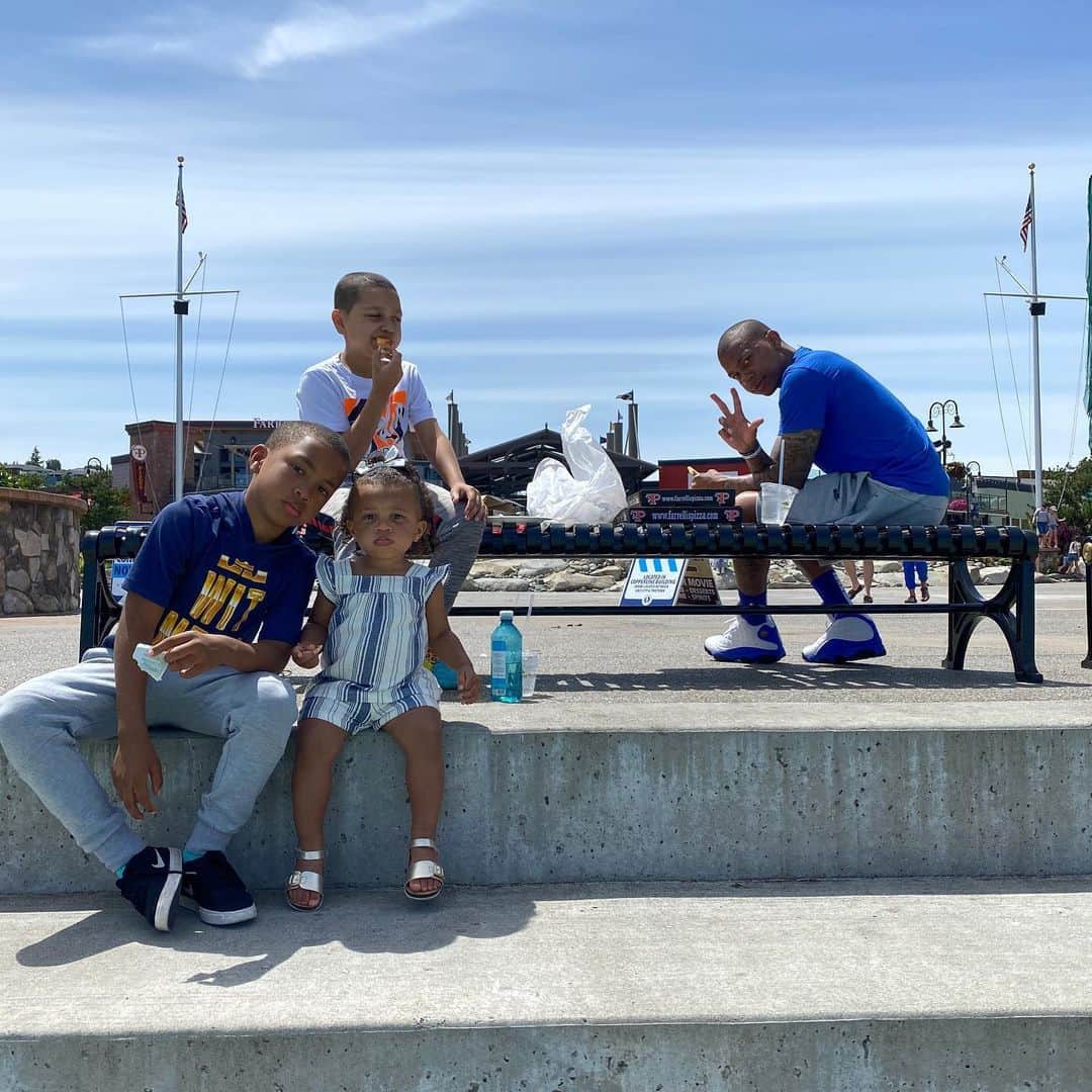 アイザイア・トーマスのインスタグラム：「The GREATS! Happy Fathers Day」