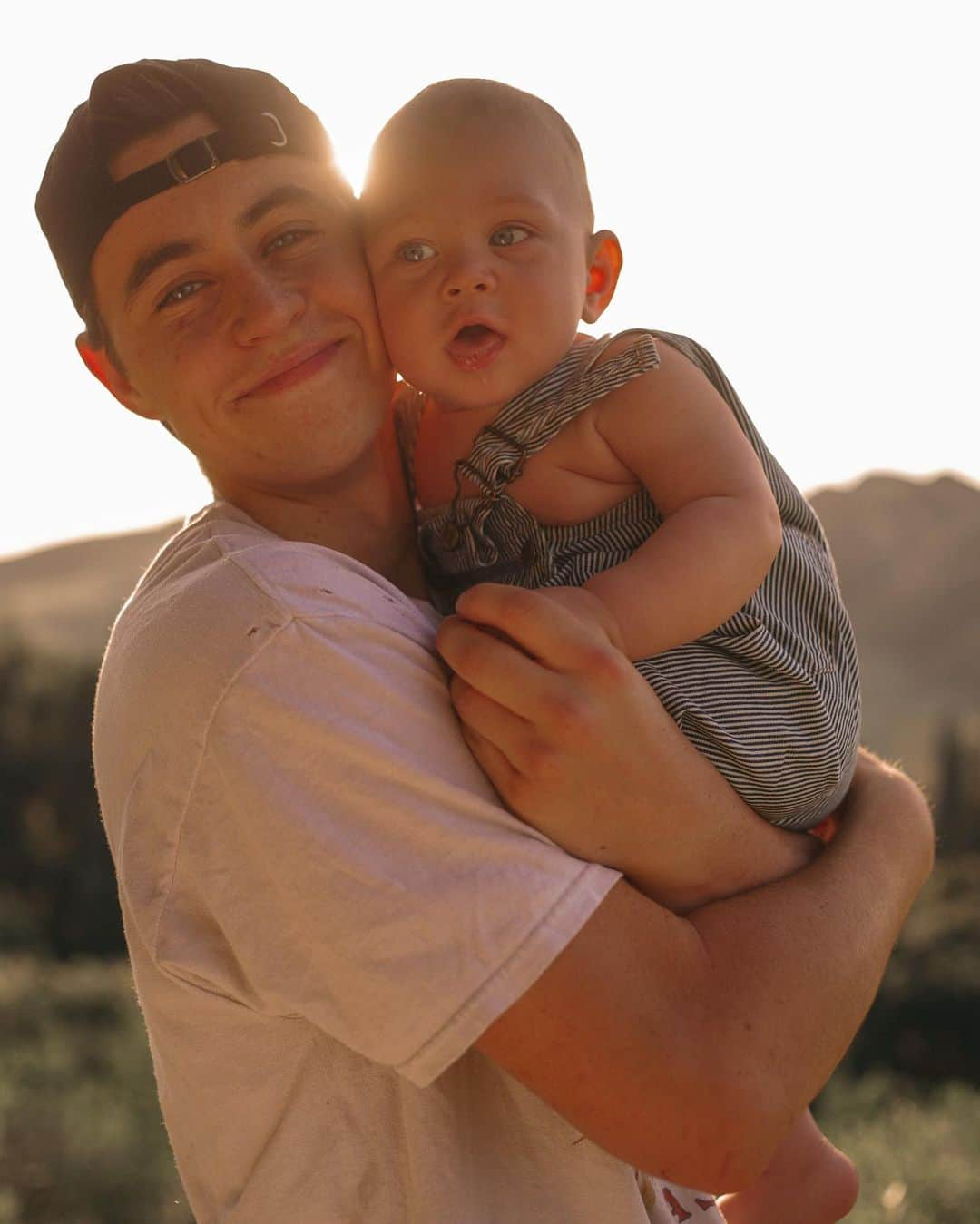 ナッシュ・グリアさんのインスタグラム写真 - (ナッシュ・グリアInstagram)「light of my life ☀️」6月22日 6時17分 - nashgrier