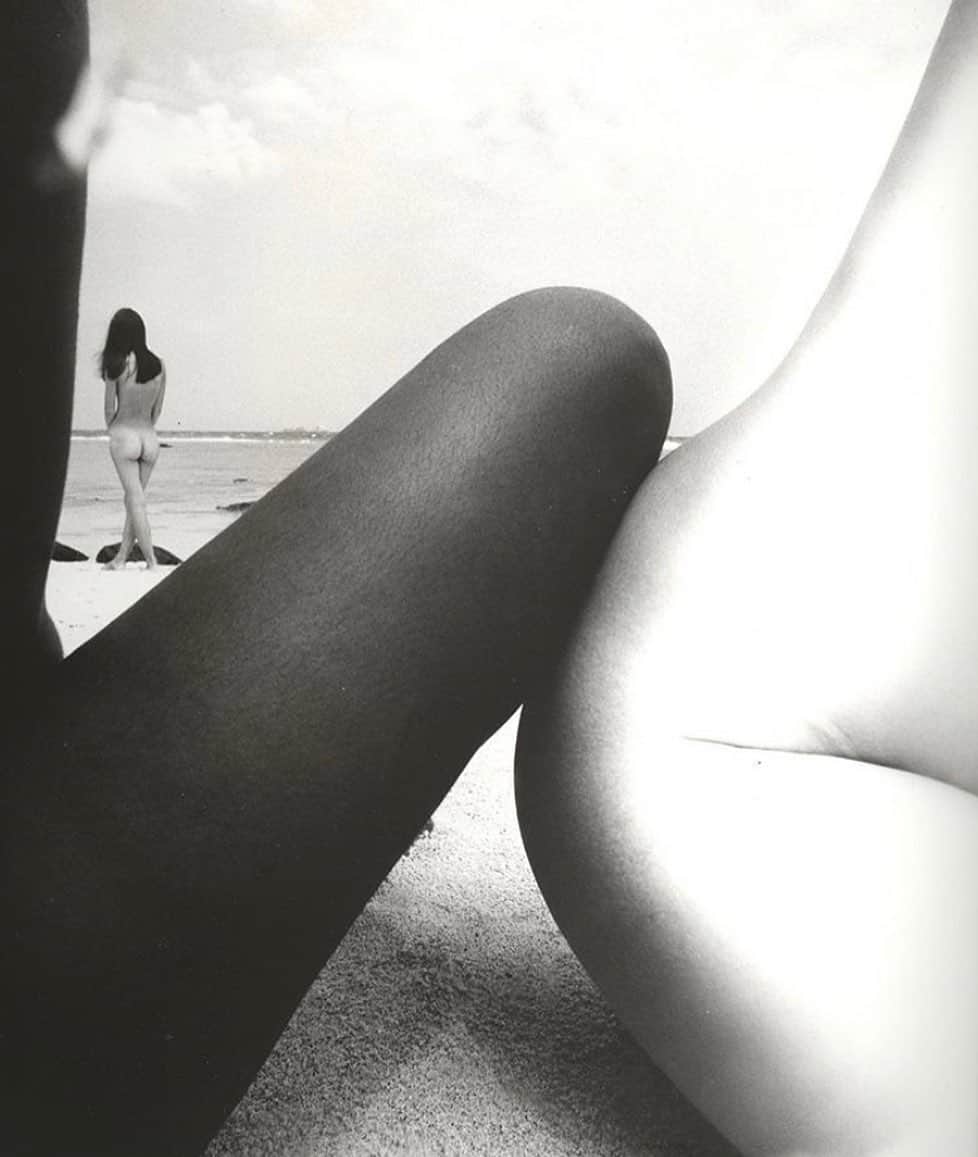 レベッカテイラーのインスタグラム：「Finding perspective.  The Birth 5 (1968) by Kishin Shinoyama via @cultivated_curator」