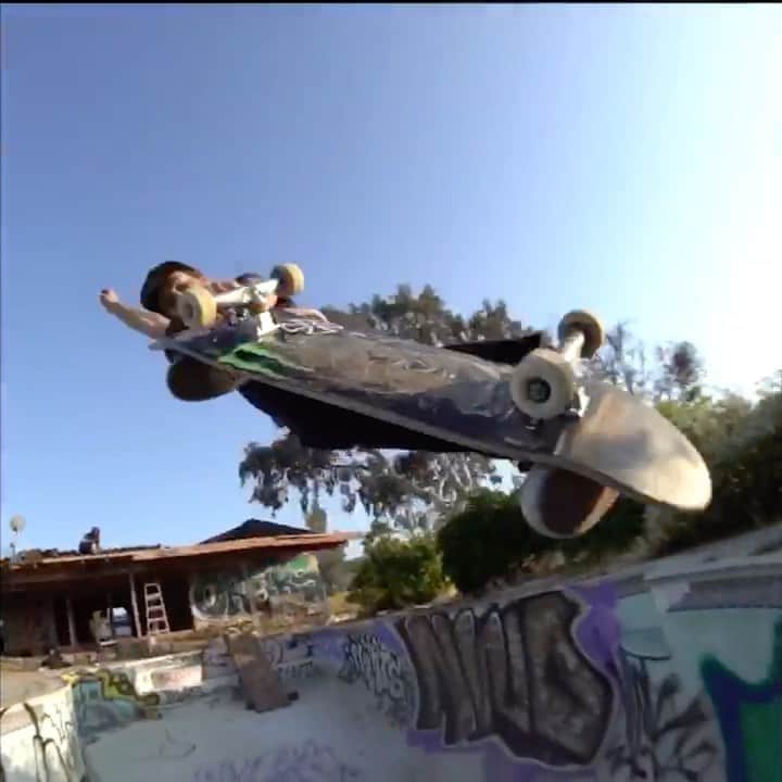 トム・シャーのインスタグラム：「You already know what day it is! Go skate it’s mandatory today! @tweestopher put together a lil edit from a few days ago for @monsterenergy」