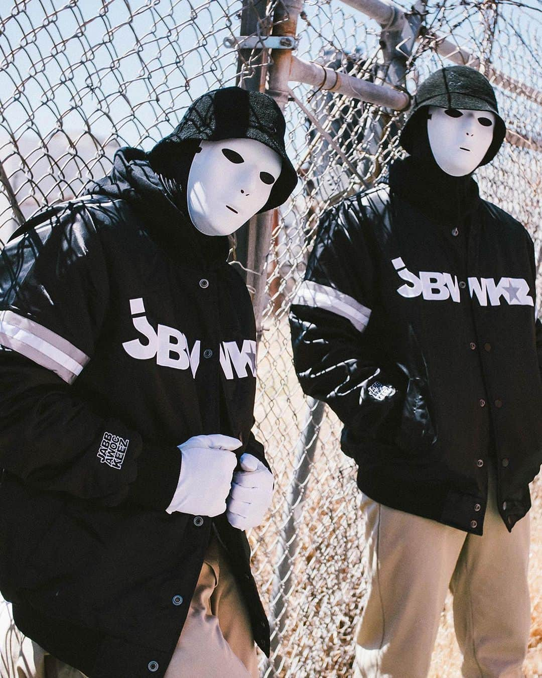 Jabbawockeezさんのインスタグラム写真 - (JabbawockeezInstagram)「@starterofficial x JABBAWOCKEEZ collab | available now 🤯」6月22日 7時14分 - jabbawockeez