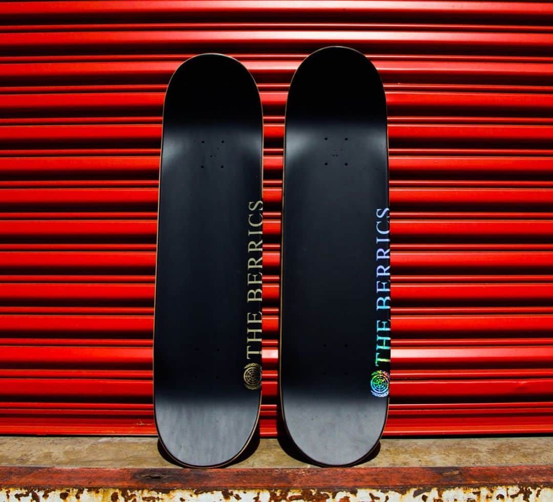 The Berricsさんのインスタグラム写真 - (The BerricsInstagram)「The Berrics autographed 6.21.20 Go Skateboarding Day platinum hologram boards are live in the @berricscanteen!!! LINK IN BIO 🔗 Grab this beautiful matte black board with a platinum hologram Berrics logo with the Go Skateboarding Day date (6.21.20) just below the front truck, complete with Eric Koston and Steve Berra's signatures and its own beautiful collector's edition sleeve. 20 of the boards are GOLDEN that will act as a golden ticket for 20 lucky randomly selected customers. If you receive a golden board you win a trip out to skate the Berrics for a weekend!! This board will be available for 24 hours or until they sell out! Good luck and Happy #GoSkateboardingDay! #berrics #skateboardingisfun #goskateday」6月22日 7時18分 - berrics