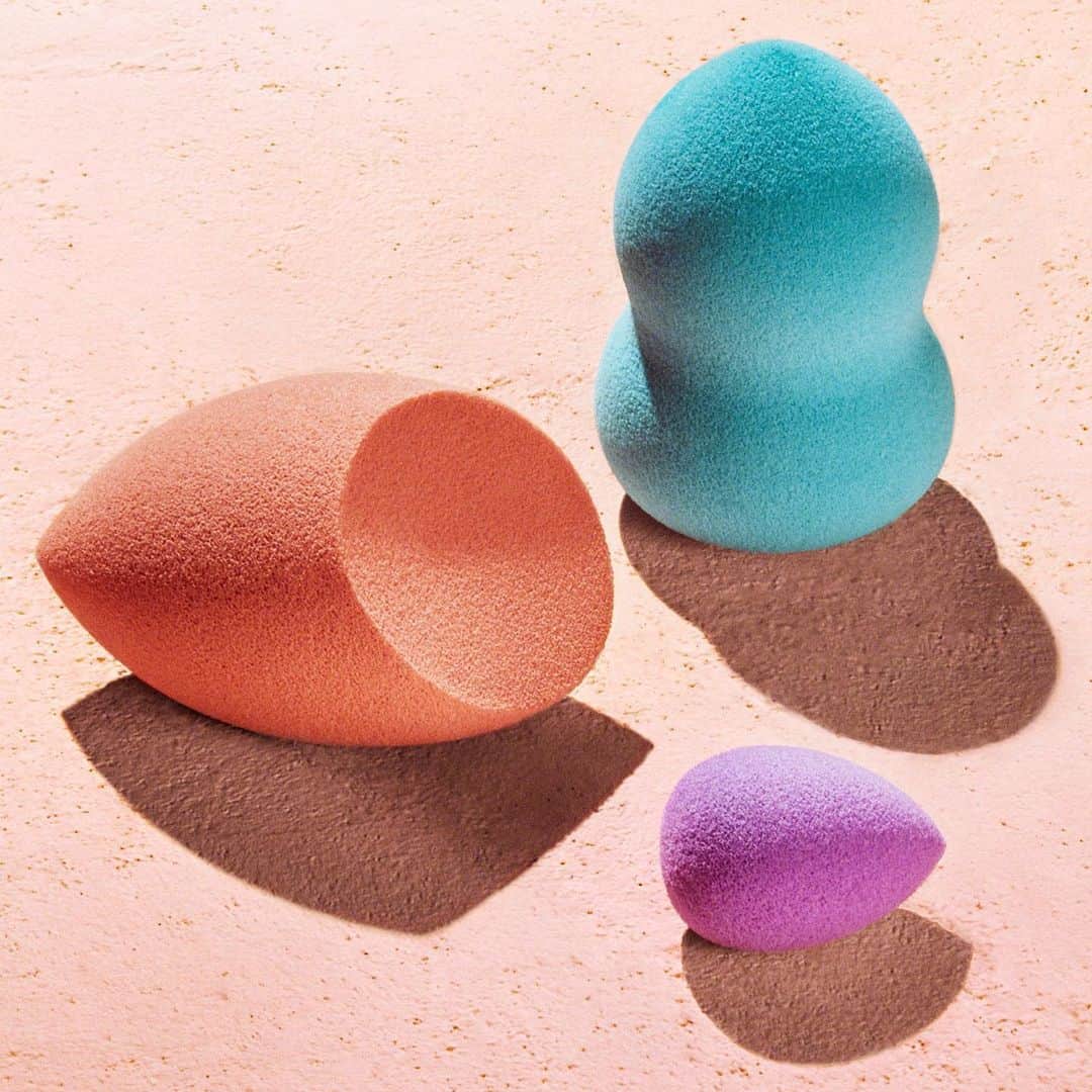 e.l.f.さんのインスタグラム写真 - (e.l.f.Instagram)「Our NEW Retro Paradise Sponge Trio is a versatile sponge set with soft, bouncy, latex-free textures in paradise-inspired colors - a major must-have for your collection 🌴🌊 #eyeslipsface #elfingamazing #elfcosmetics #crueltyfree #vegan」6月22日 8時01分 - elfcosmetics