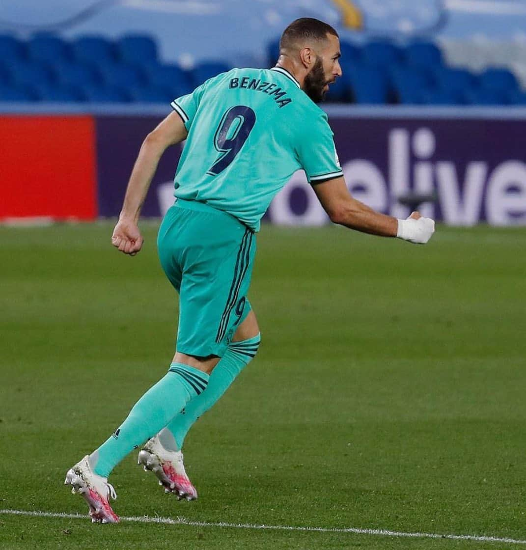 カリム・ベンゼマさんのインスタグラム写真 - (カリム・ベンゼマInstagram)「My team 🔥⚔️ 3pts☄️ #halamadrid」6月22日 8時03分 - karimbenzema