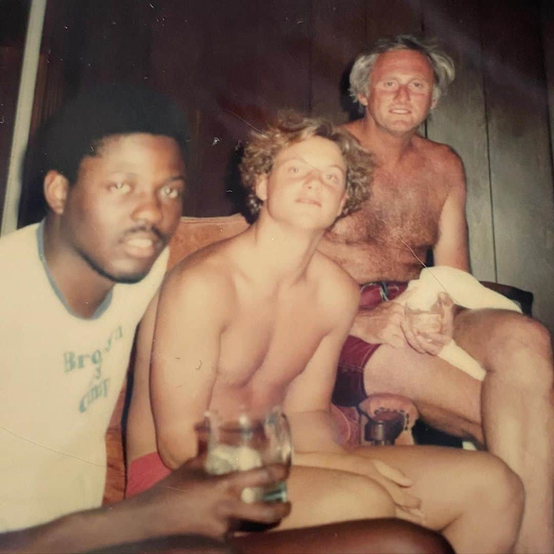 トニー・ゴールドウィンのインスタグラム：「Hanging out on a Sunday in the ‘70’s with my dad and my childhood BF Neil Barton.  Missing you today Pop. #HappyFathersDay」