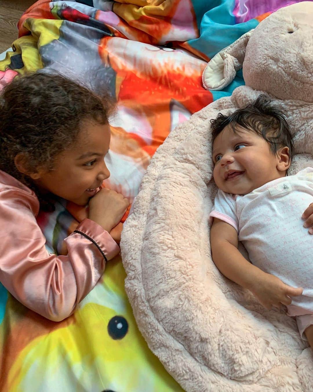 キッド・インクのインスタグラム：「I am BLESSED .. it was a time when I couldn’t imagine myself with kids and now I could never imagine my life without them .. it’s not a thing I feel like I’ve missed out on being true Dad Gang .. you just gotta put in that extra work .. Happy Fathers Day 👑s don’t miss out on your blessing」