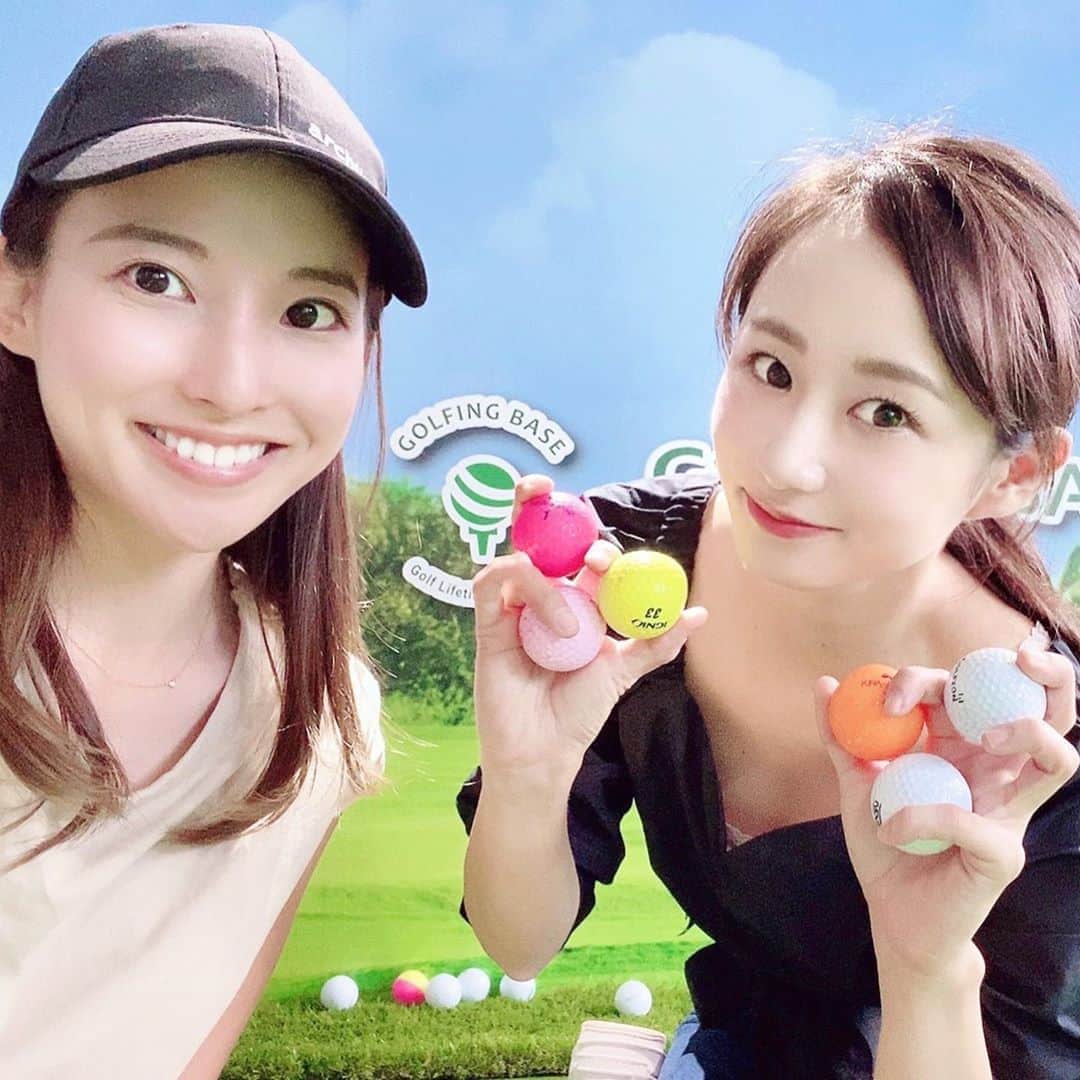 筒井萌子のインスタグラム：「* 先日、がまちゃんと西葛西にある @golfingbase にお邪魔してきました◡̈⛳️ シミュレーションゴルフで1ラウンドまわらったよ𖤐˒˒ 初めてシミュレーションで1ラウンドしたけど すごく楽しかった〜𓂃٭ 特にこの時期、外の天気を気にせず楽しめるから最高ꪔ̤̮！！ ベストも86と更新したし大満足。笑 とっても良い練習にもなるからまた行きたいな♪♪ ・ 室内も涼しく快適で、パター練習も出来るし練習できる打席もいくつかあってレッスンも受けられる🌼 ・ 終わってからはインドカレー🍛食べて 葛西満喫の1日でした❣️ ・ #ゴルフ #golf #西葛西 #シミュレーションゴルフ #ゴルフ女子 #ゴルフスイング」
