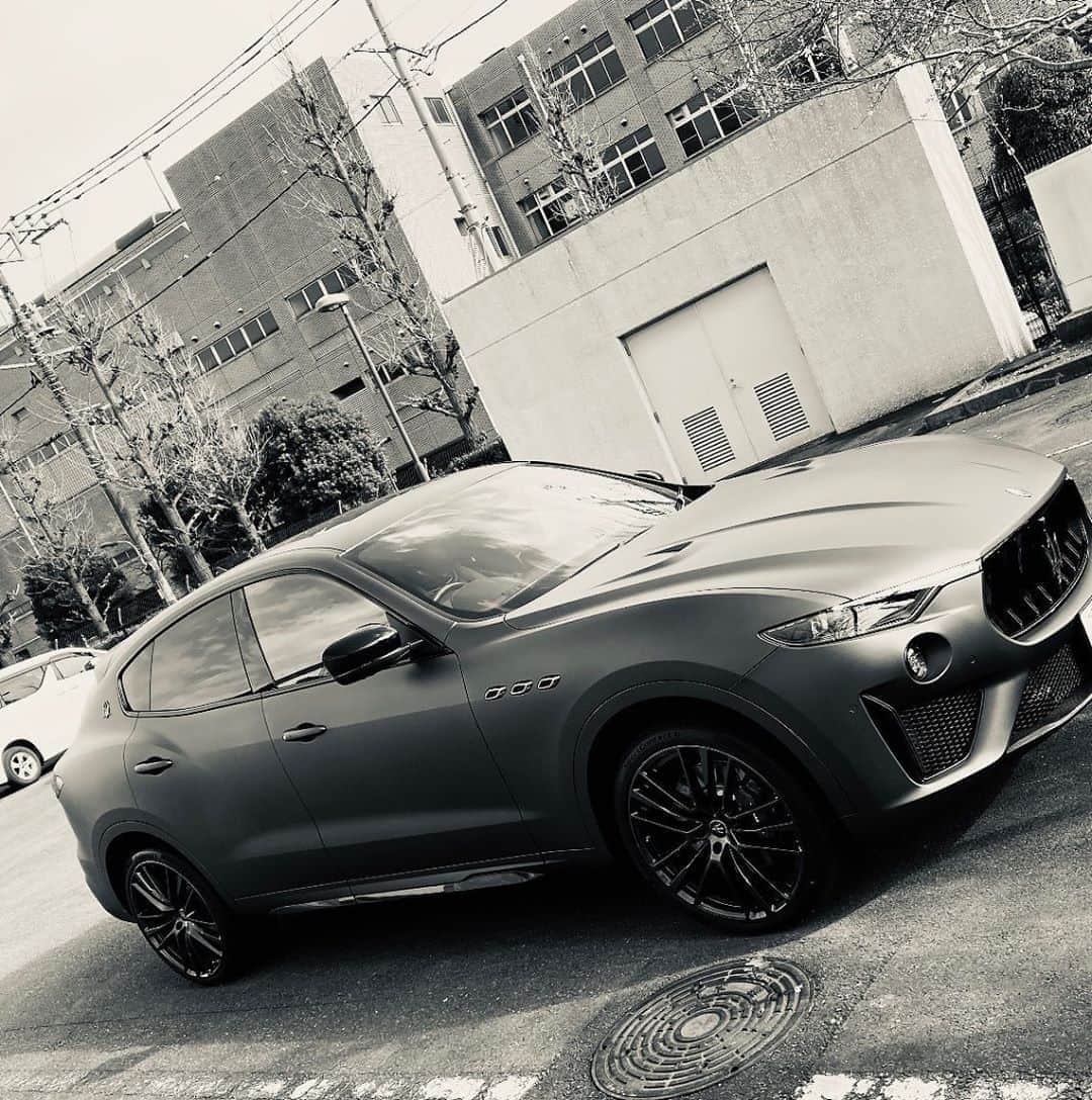 桐生祥秀のインスタグラム：「‪マセラティ　レヴァンテ　TROFEO‬ ‪#マセラティ‬ ‪#Maserati ‬ ‪#TROFEO ‬ ‪#SUV ‬ ‪#ブランドアンバサダー ‬」
