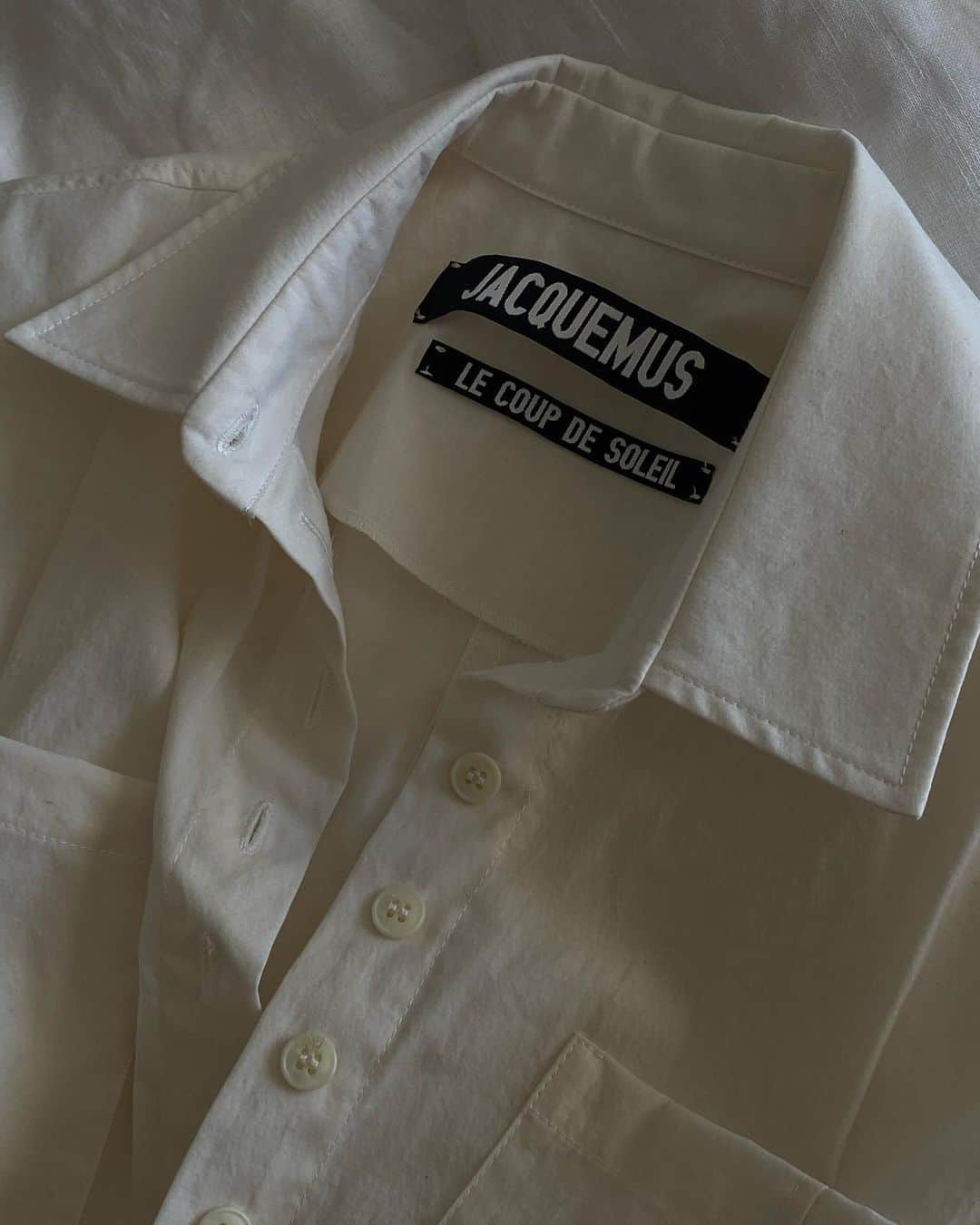 Mathilde Goehlerのインスタグラム：「Reklame.. Perfect 🤍 @jacquemus」