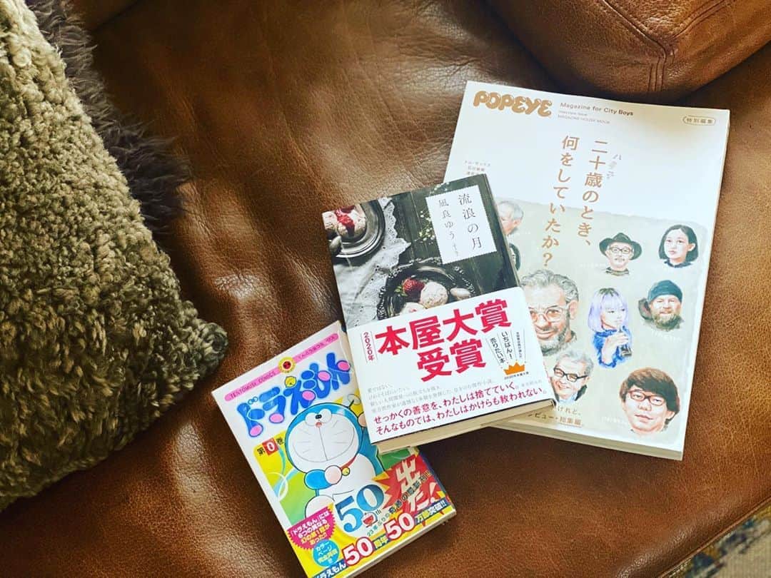 神崎恵さんのインスタグラム写真 - (神崎恵Instagram)「最近読んだ本。 ちょっとした合間や、1日の終わりに読み進める本。 他にもするべきことがいろいろあるのだけど、ちょっと本を読む時間、ちょっと海外ドラマを見る時間が、頭の中をすっきりさせてくれることがあって。 日常からスパッと切り離れる時間。 大切。 数分で違う世界に行けるって、楽しすぎる。 #アーモンド #流浪の月」6月22日 18時34分 - megumi_kanzaki