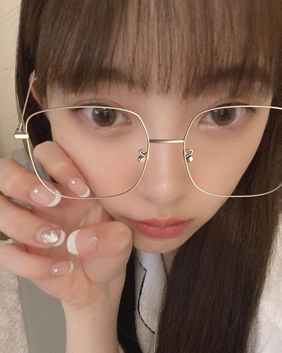 堀未央奈さんのインスタグラム写真 - (堀未央奈Instagram)「🤍🐇🤍🐇 #roomwear #newnail 💅 #乃木坂46 #堀未央奈」6月22日 19時08分 - horimiona_official