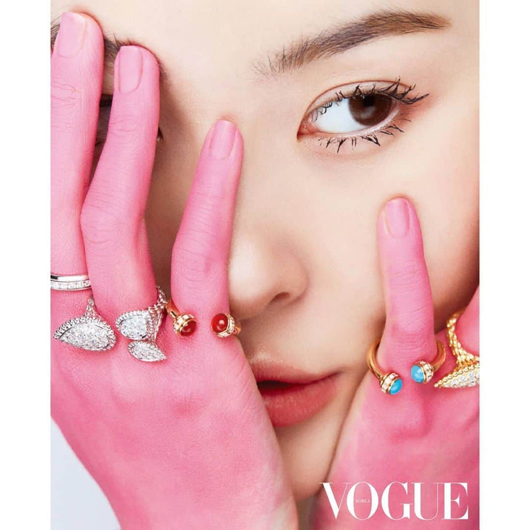 ソンミさんのインスタグラム写真 - (ソンミInstagram)「💎💎💎💎💎💎 ✏ @voguekorea 📸 @jangdukhwa 💄 @fttmoon 💇‍♀️ @hearts_ultrapeku 💅🏻 @nail_unistella 👗 @jiiiieun2」6月22日 19時08分 - miyayeah