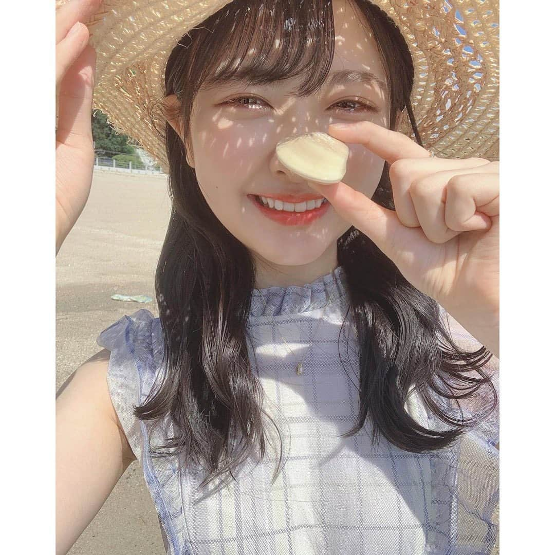 石田千穂さんのインスタグラム写真 - (石田千穂Instagram)「. めっちゃ綺麗な貝殻！🐚 #海 #sae #ootd #ootdfashion #ワンピース #tittyandco #帽子 #麦わら帽子 #milkfed #STU48 #石田千穂」6月22日 10時23分 - chiho_ishida