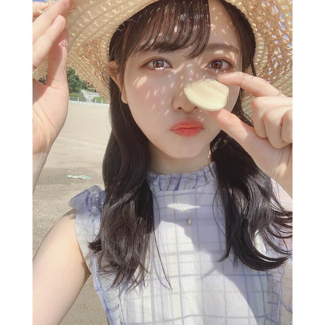 石田千穂さんのインスタグラム写真 - (石田千穂Instagram)「. めっちゃ綺麗な貝殻！🐚 #海 #sae #ootd #ootdfashion #ワンピース #tittyandco #帽子 #麦わら帽子 #milkfed #STU48 #石田千穂」6月22日 10時23分 - chiho_ishida