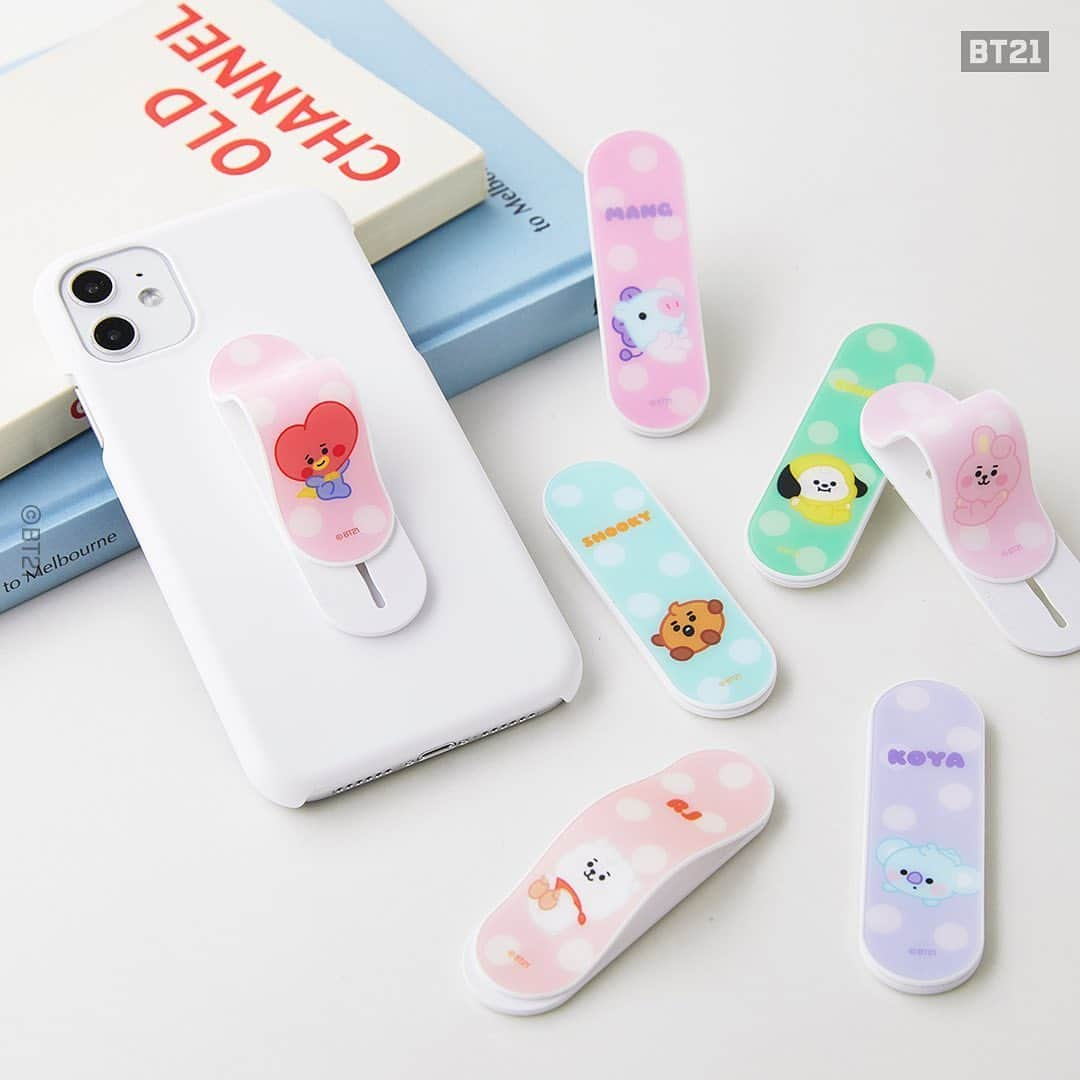 BT21 Stars of tomorrow, UNIVERSTAR!さんのインスタグラム写真 - (BT21 Stars of tomorrow, UNIVERSTAR!Instagram)「BT21 BABY Living Accessories Present for homebodies! ⠀ These babies will come to your dreams, but also stay with you on your blanket. 😴 ⠀ Just lying down and rolling around is the best option on hot days like these. Enjoy your staycation with BT21 BABY blanket, Airpods Pro case, Grip holder. Shop now👉Link in bio ⠀ #BT21 #BT21BABY #AirpodproCase #Airpodpro #HolderStick #Griptok #SummerBlanket」6月22日 10時37分 - bt21_official