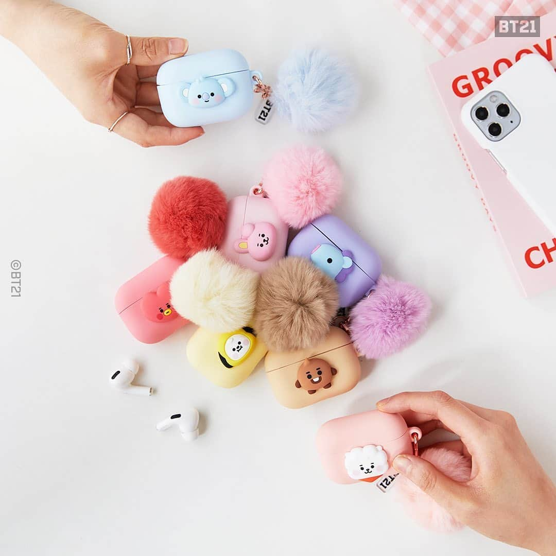 BT21 Stars of tomorrow, UNIVERSTAR!さんのインスタグラム写真 - (BT21 Stars of tomorrow, UNIVERSTAR!Instagram)「BT21 BABY Living Accessories Present for homebodies! ⠀ These babies will come to your dreams, but also stay with you on your blanket. 😴 ⠀ Just lying down and rolling around is the best option on hot days like these. Enjoy your staycation with BT21 BABY blanket, Airpods Pro case, Grip holder. Shop now👉Link in bio ⠀ #BT21 #BT21BABY #AirpodproCase #Airpodpro #HolderStick #Griptok #SummerBlanket」6月22日 10時37分 - bt21_official