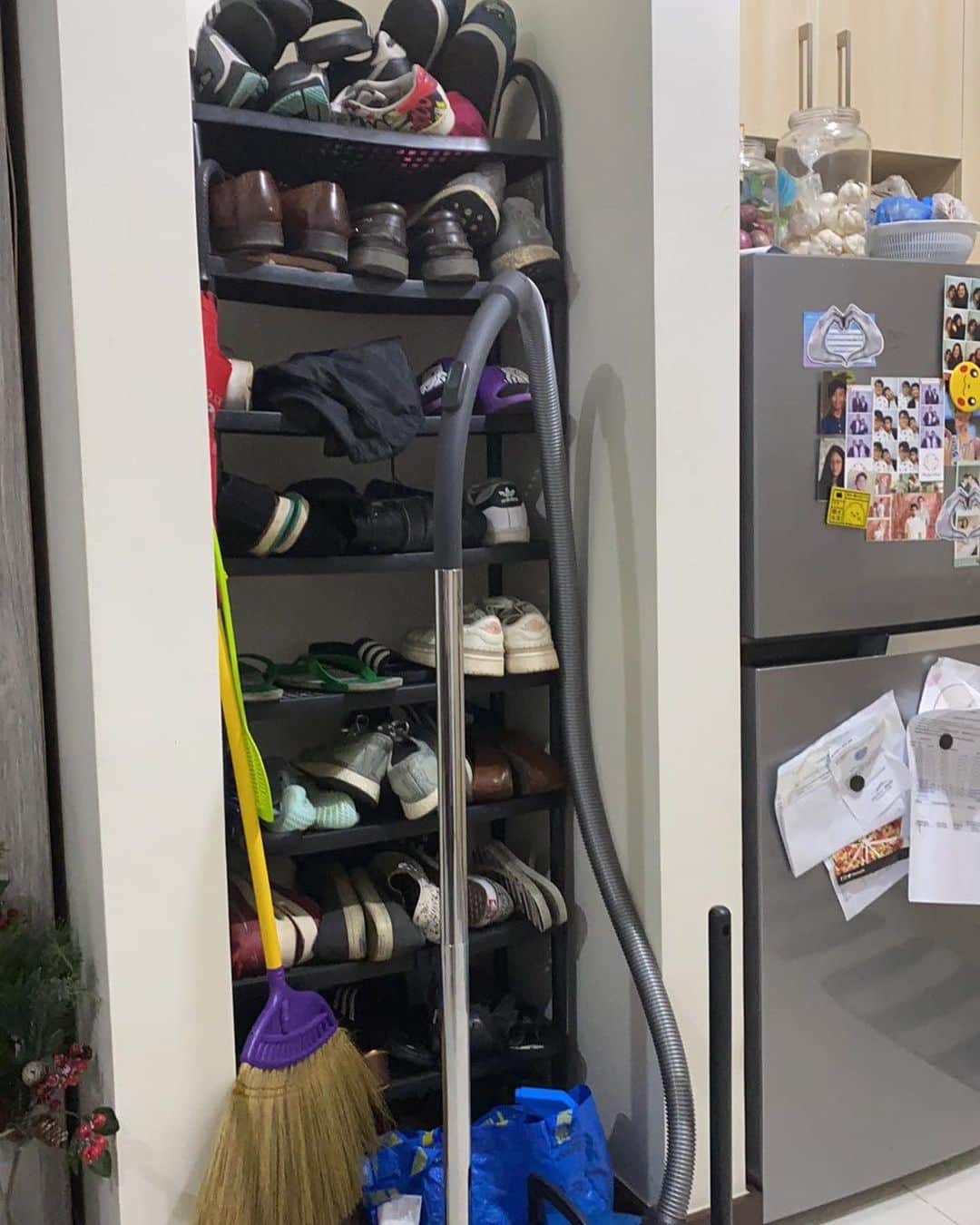 のインスタグラム：「BEFORE AND AFTER  From being our official tambakan ng sapatos and other things to a newly disinfected, food storage and coffee bar! All I need now is a label maker! 😋  Next up: organizing our shoes ✨」