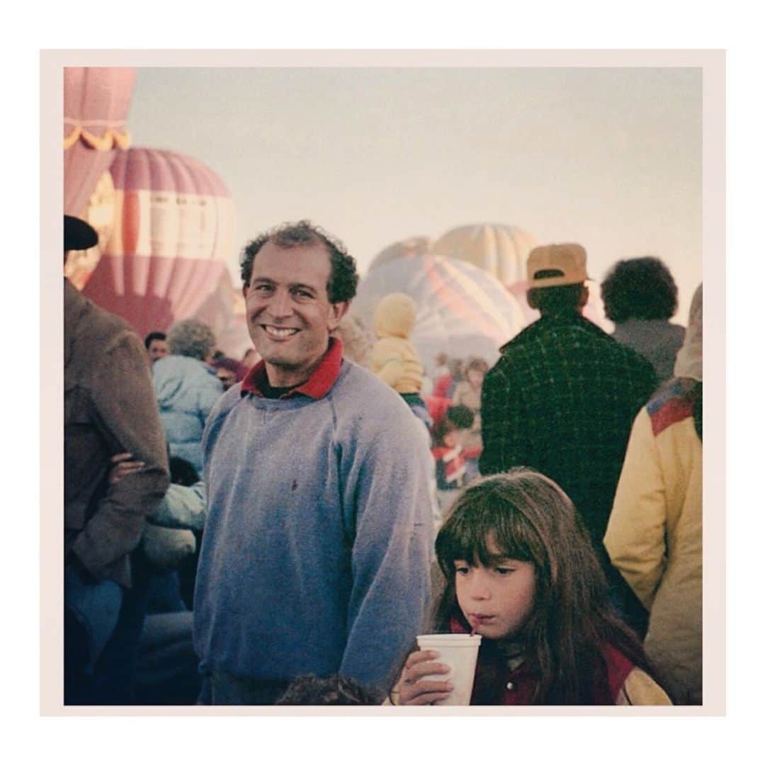 リード・モラノのインスタグラム：「it’s been a quarter of a century since I held your hand but I’ll never forget how it felt. • • • • happy Father’s Day to all the incredible dads I know, and to all those who are missing their own」