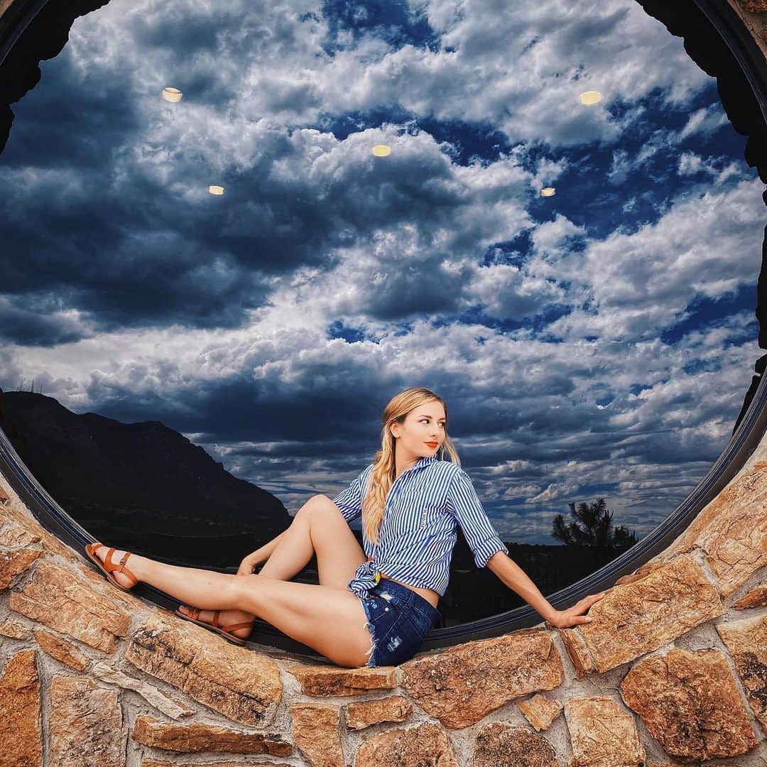 のインスタグラム：「Went to the sky and didn’t find a single diamond. Lucy, wya? 💎」