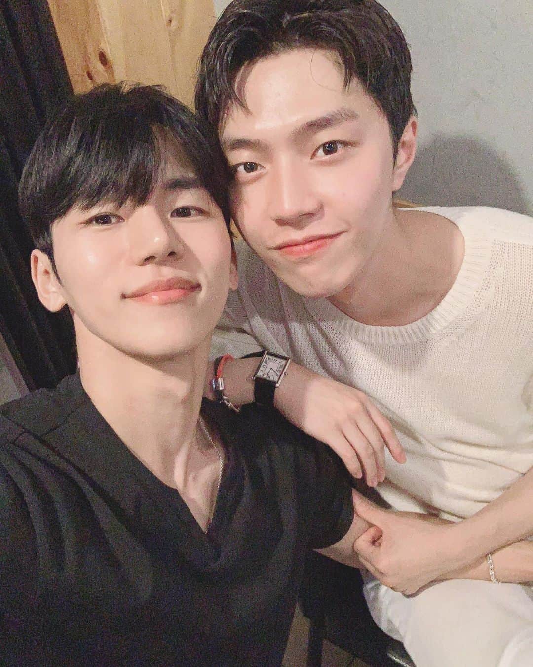 のインスタグラム：「🐅🐫 다녀와서 다시 달려보자고 🔥」