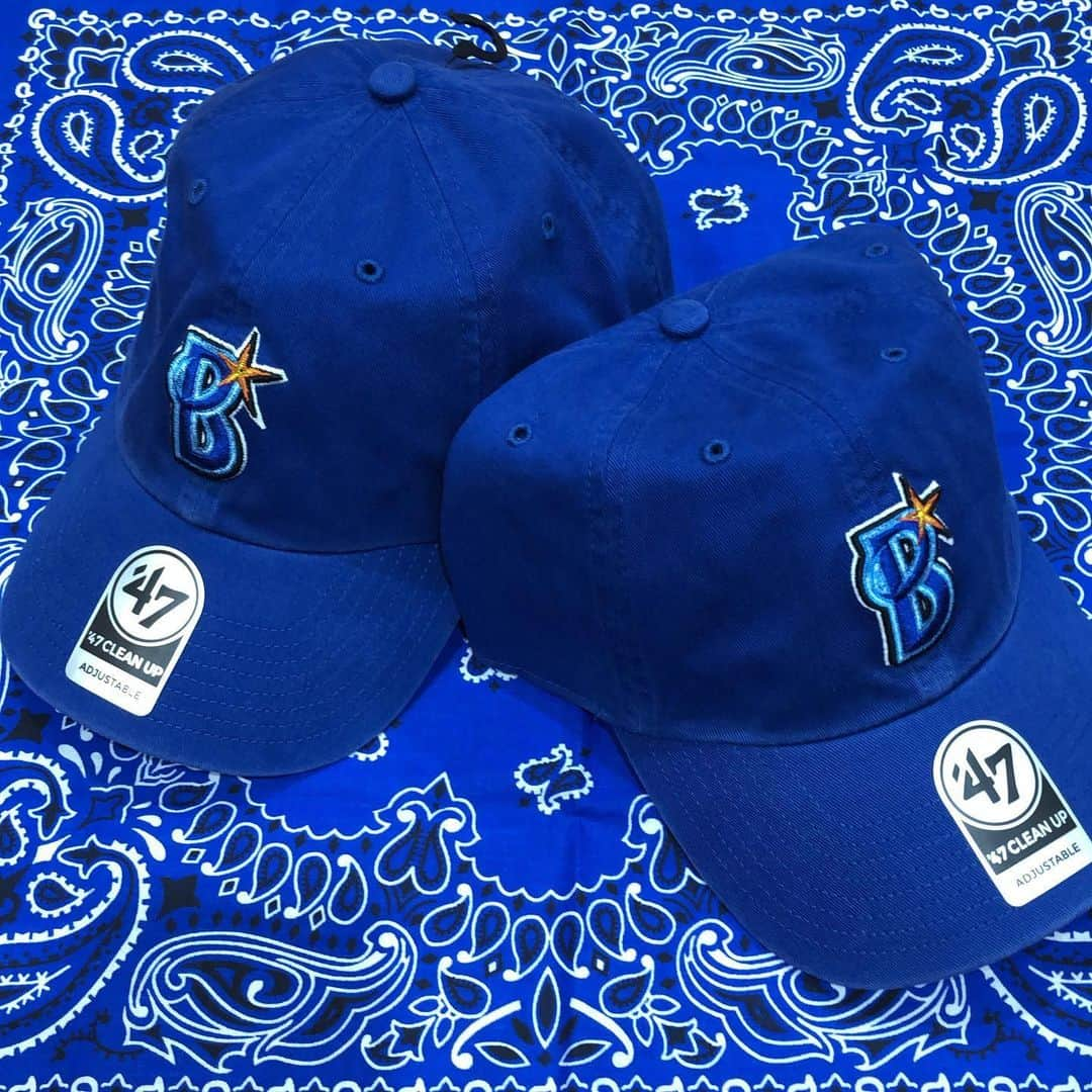 GROW AROUNDさんのインスタグラム写真 - (GROW AROUNDInstagram)「💫47 CLEAN UP  CAP💫 . . "BAYSTARS" の本拠地に因んで、 横浜VIVRE店では "BAYSTARS" CAPが入荷しております🐳🏝 . "横浜DeNAベイスターズ" の、 シンボルマークである "B" . 伝統あるチームカラー、 ベイスターズブルー基調で展開したチームの頭文字である "B" をベースにしたデザイン⭐️ . シンプルなデザインで、 地元をレペゼンするアイテムとしてもストリートで活躍すること間違いなし‼️‼️ . NPBも開幕し、 応援グッズにも◎ . . #yokohamabaystars #baystars #growaround #growaroundyokohama #growaroundbayside #growaroundnewarrivals」6月22日 11時54分 - growaround