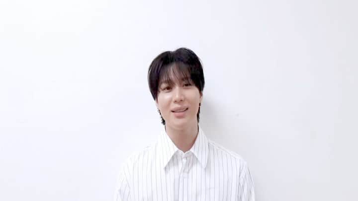 SHINeeのインスタグラム：「. #SHINee_JapanDebut_9th_Anniversary  いつもたくさんの応援ありがとうございます！ これからもずっと、よろしくお願いします✨  SHINeeを代表して、テミンから感謝のメッセージが届きました！  そして、SHINee公式FC｢SHINee WORLD J｣にはオンユ、キー、ミンホからの手書きメッセージやテミンからまた違う動画コメントが届いていますので、会員のみなさん、ぜひチェックしてください！！ #SHINee」