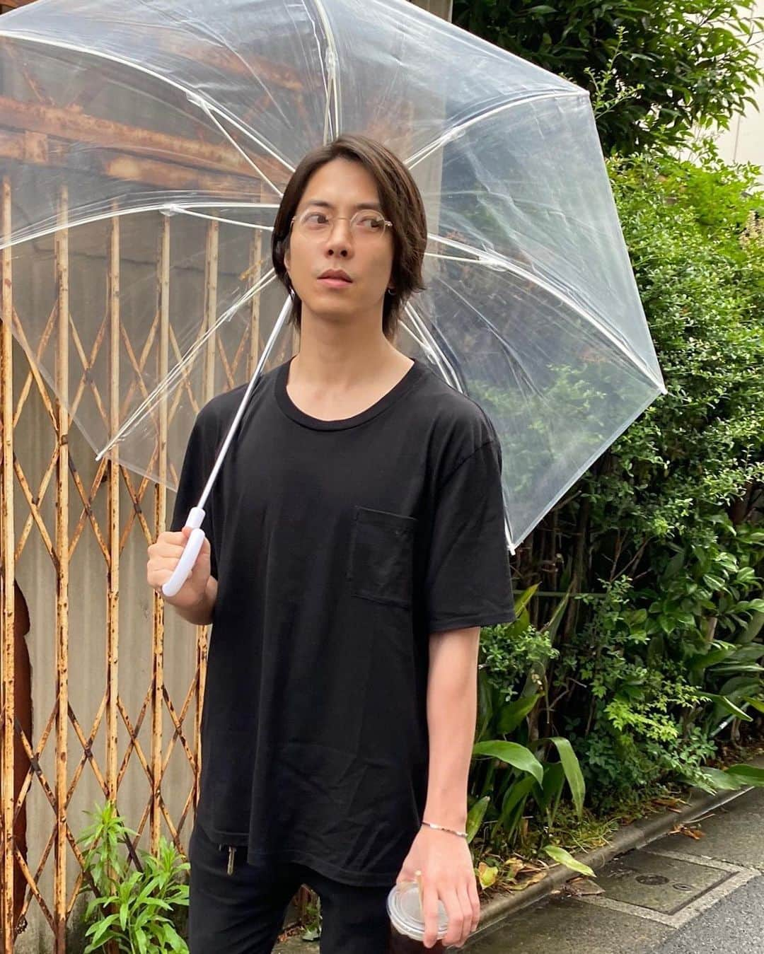 山下智久さんのインスタグラム写真 - (山下智久Instagram)「いつか雨も楽しめる人になりたい。😂 Someday I’ll learn to enjoy the rain」6月22日 12時07分 - tomo.y9