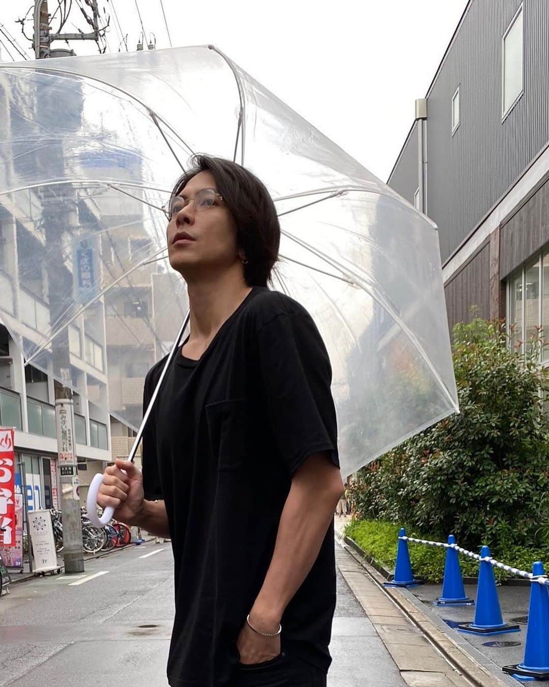 山下智久さんのインスタグラム写真 - (山下智久Instagram)「いつか雨も楽しめる人になりたい。😂 Someday I’ll learn to enjoy the rain」6月22日 12時07分 - tomo.y9