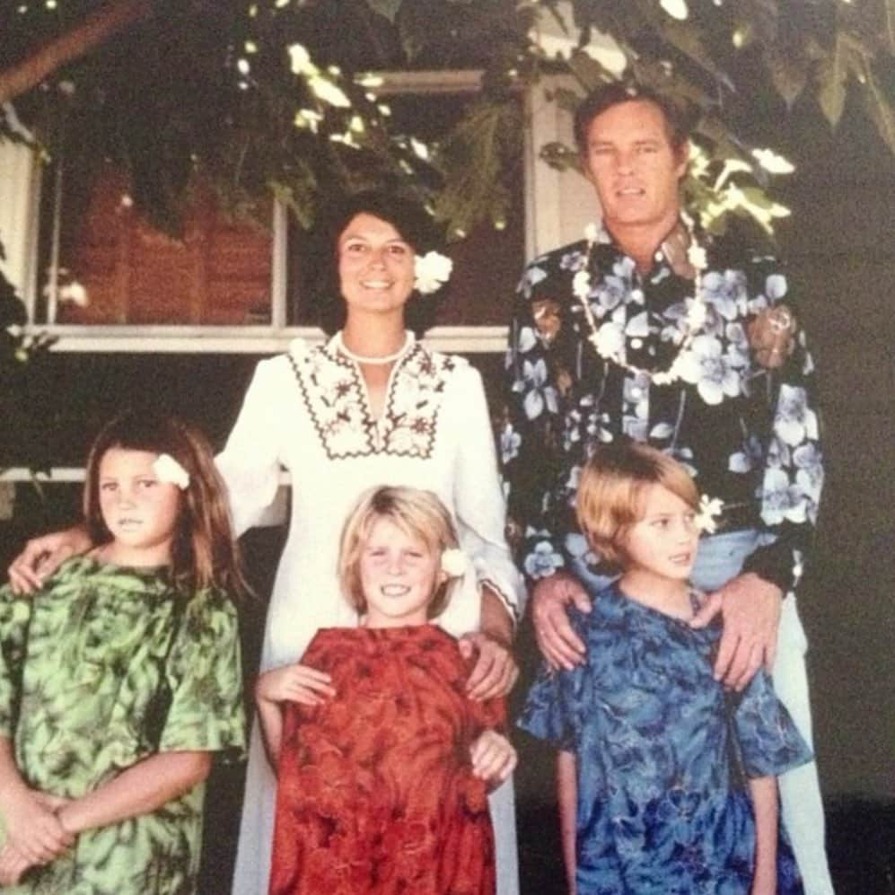 クリスティー・ターリントンさんのインスタグラム写真 - (クリスティー・ターリントンInstagram)「To my Dad, gone way too soon. A great father to these three little girls and a brother and sister who came before us. We each adored him just the same. We miss you today and every day, DBT. 💙3/31/33-6/9/97」6月22日 12時56分 - cturlington