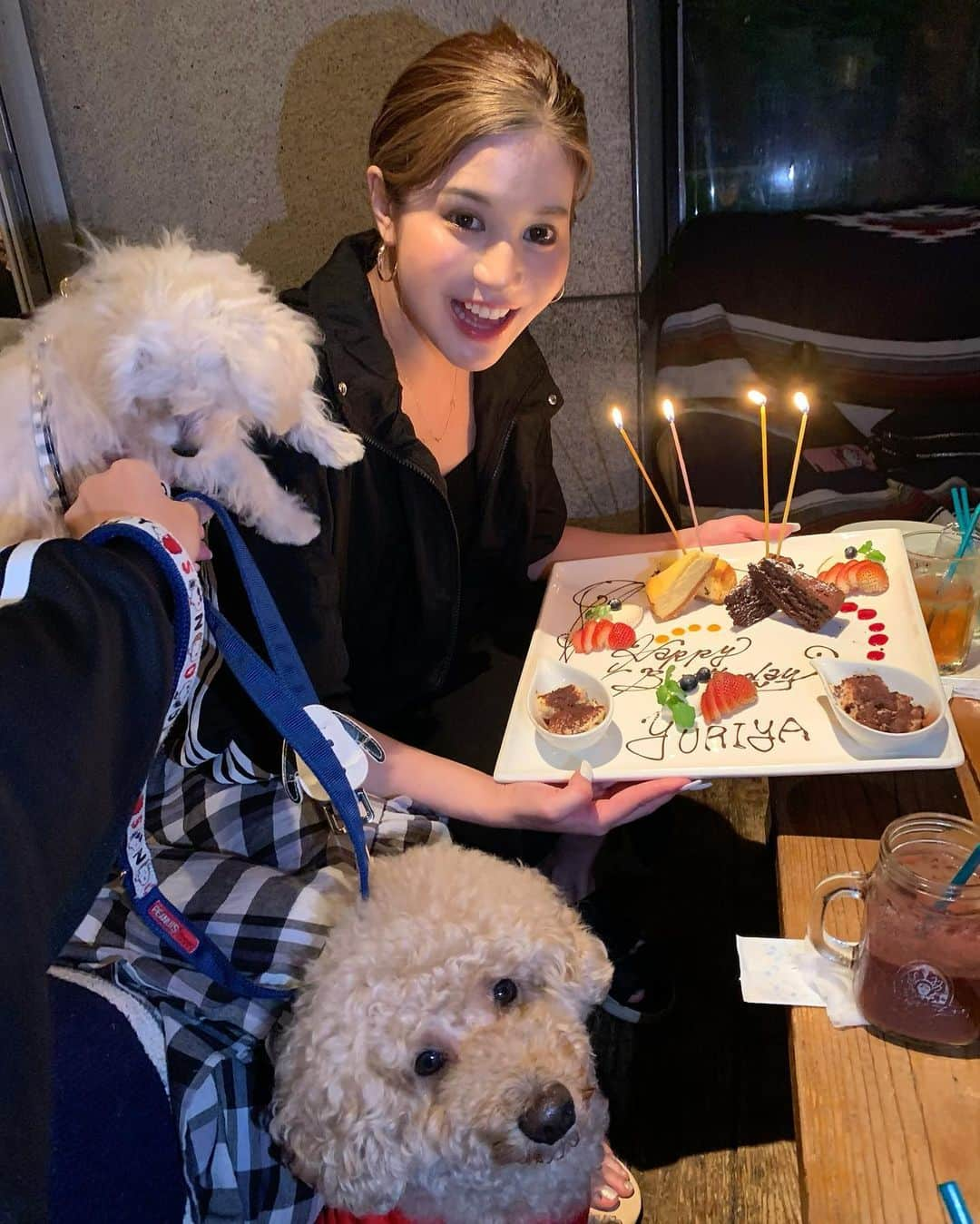 Yuriyaさんのインスタグラム写真 - (YuriyaInstagram)「バースデー週間🎂⭐️✨ みんな忙しい中でたくさんお祝いしてくれて、ありがたい😭🙏✨ ゆっくり載せるねー🥰 仲良し子さんたちに囲まれ、おうちもプレゼントでいっぱいで、毎日幸せな気持ちです🎁❣️ #ありがとう #❤️」6月22日 13時04分 - yuriya_michelle