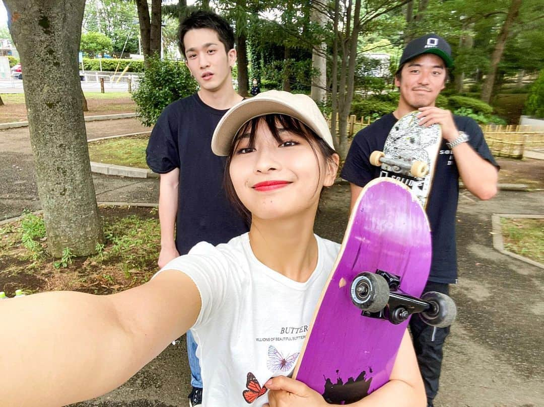 金尾玲生さんのインスタグラム写真 - (金尾玲生Instagram)「.﻿ ﻿ Skate day﻿ ﻿ 昨日は3人でスケボーしたよー！﻿ ﻿ どこもかしこも人が多くてパーク内ではできなかったけど、公園内では楽しく出来たしいい時間だった✌︎﻿ ﻿ またいこー✌︎﻿ ﻿ #skateboard ﻿ #ロンちゃん上手くなるの早い」6月22日 13時23分 - reokanao