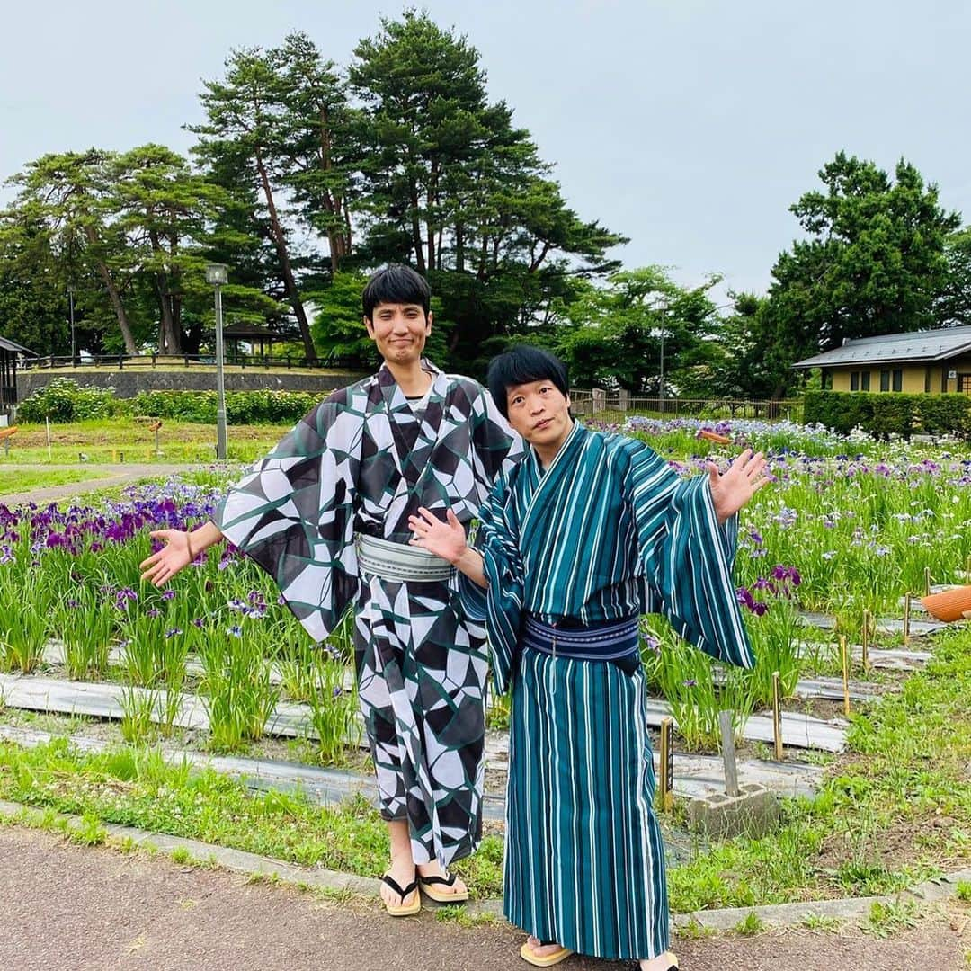 本坊元児さんのインスタグラム写真 - (本坊元児Instagram)「今日は長井市観光協会のPR動画撮影であやめ園にお邪魔しました。 梅村呉服店さんに浴衣を提供してもらいました！ありがとうございました😊 #長井市 #あやめ園 #梅村呉服店」6月22日 13時32分 - honbouganji