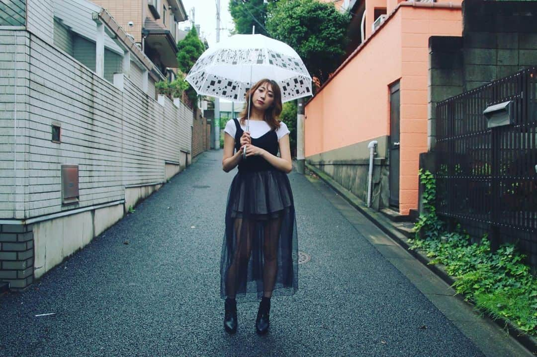 MIAKAさんのインスタグラム写真 - (MIAKAInstagram)「また雨の日逆戻り☂️ #梅雨空 #梅雨の季節  #雨の日 #傘 #rainyday☔  #rainyweather #rainyseason  #rainystreet #rainysky  #umbrellagirl #umbrellasky  #miaka」6月22日 13時37分 - miaka.jp