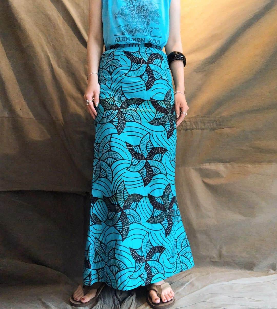 DROP...vintage select shopさんのインスタグラム写真 - (DROP...vintage select shopInstagram)「【New stuff】 vintage african batik maxi skirt batik slit size W22〜 PRICE ¥8000-(+TAX) model 162㎝ 詳細のお問い合わせはWEBSHOP掲載まで今しばらくお待ちください。」6月22日 13時49分 - tokyo_drop