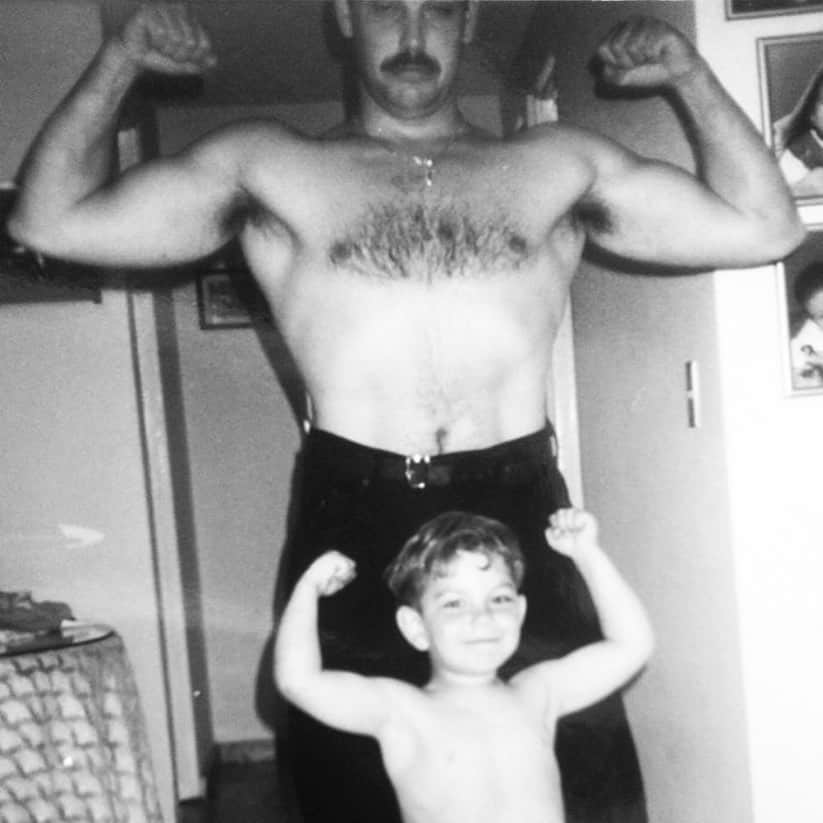 のインスタグラム：「Happy Father’s Day to the coolest Dane on earth! Jeg elsker deg! 🇩🇰🇩🇰」