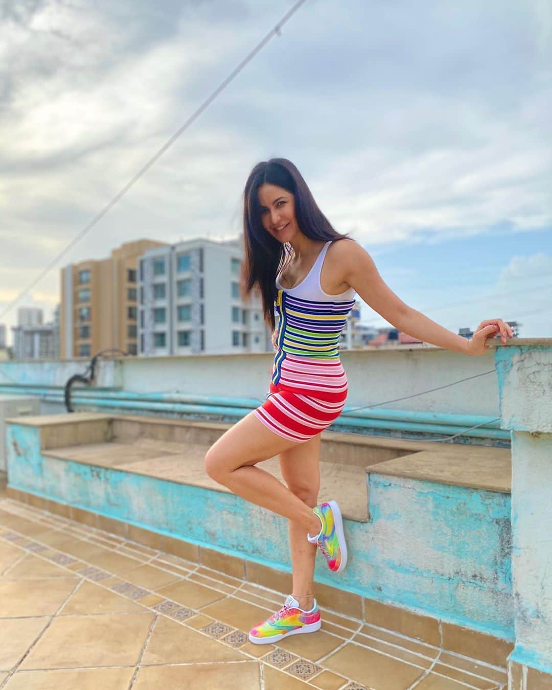 カトリーナ・カイフのインスタグラム：「Here’s to celebration of every story that’s unique and every journey that’s different with #alltypesoflove collection ❤️💚💙🧡💛🌈 @reebokindia @reebokclassicindia」