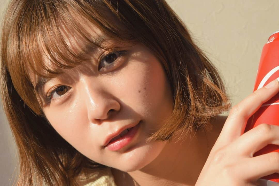 清水麻璃亜さんのインスタグラム写真 - (清水麻璃亜Instagram)「* インスタ華やかにならないかなと思ってコーラを持ちました😂笑 普段はあまり飲まないけど、夏に近づくに連れて炭酸飲料の出番増えちゃいますよね〜🥤」6月22日 16時20分 - gn___maria