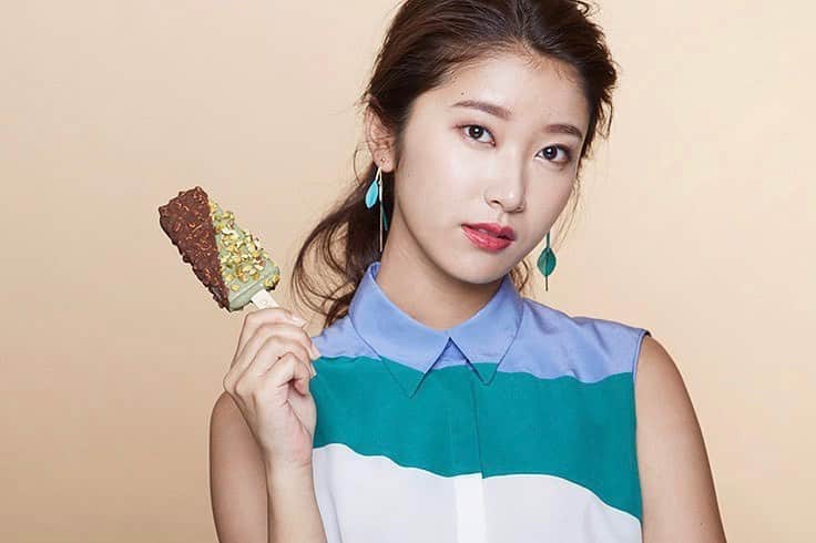 恵里花のインスタグラム：「早いものでもうすぐ夏本番☀️！﻿ 今年の夏はどのように過ごせるかな🤔💭🎐﻿ ﻿ #フリーランスモデル﻿ #フリーモデル #ビューティーモデル」