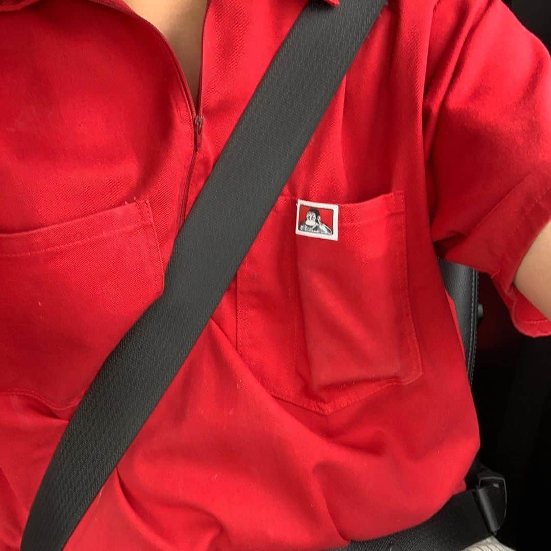 カン さんのインスタグラム写真 - (カン Instagram)「나 다이소 직원 아닌데..그만물어봐요😂 빨간옷입고 다이소는 안가는걸로」6月22日 17時42分 - sung_yoon_91