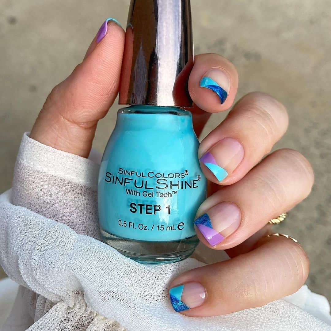Soniaさんのインスタグラム写真 - (SoniaInstagram)「Mermaid French tips 🌊 I partnered with @sinfulcolors_official to create this easy look, featuring SinfulColors Sinful Shine in Caribbean Cool, Pragmatic and Shimmarine💜 their long wearing formula and on-trend colors are perfect for summer, and the Sinful Shine topcoat made my nails super glossy✨ Best of all they’re affordable and can be found at @walmart 🙌🏼 Check out my stories to watch the tutorial✨ #ad #xoxosinfulcolors」6月23日 3時34分 - badgirlnails