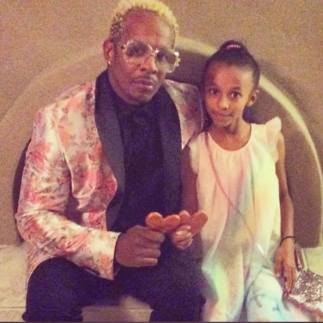 ジェイミー・フォックスさんのインスタグラム写真 - (ジェイミー・フォックスInstagram)「@conradhiltonhiphop2 You are the greatest at your craft… You have created hairstyles and saved hairlines in all of Hollywood… You’ve been my friend my confidant for quite some time now and I value you beyond... But the way you are with your daughter and how much love you give her is amazing… You are a dead superhero… Happy Father’s Day」6月23日 4時08分 - iamjamiefoxx