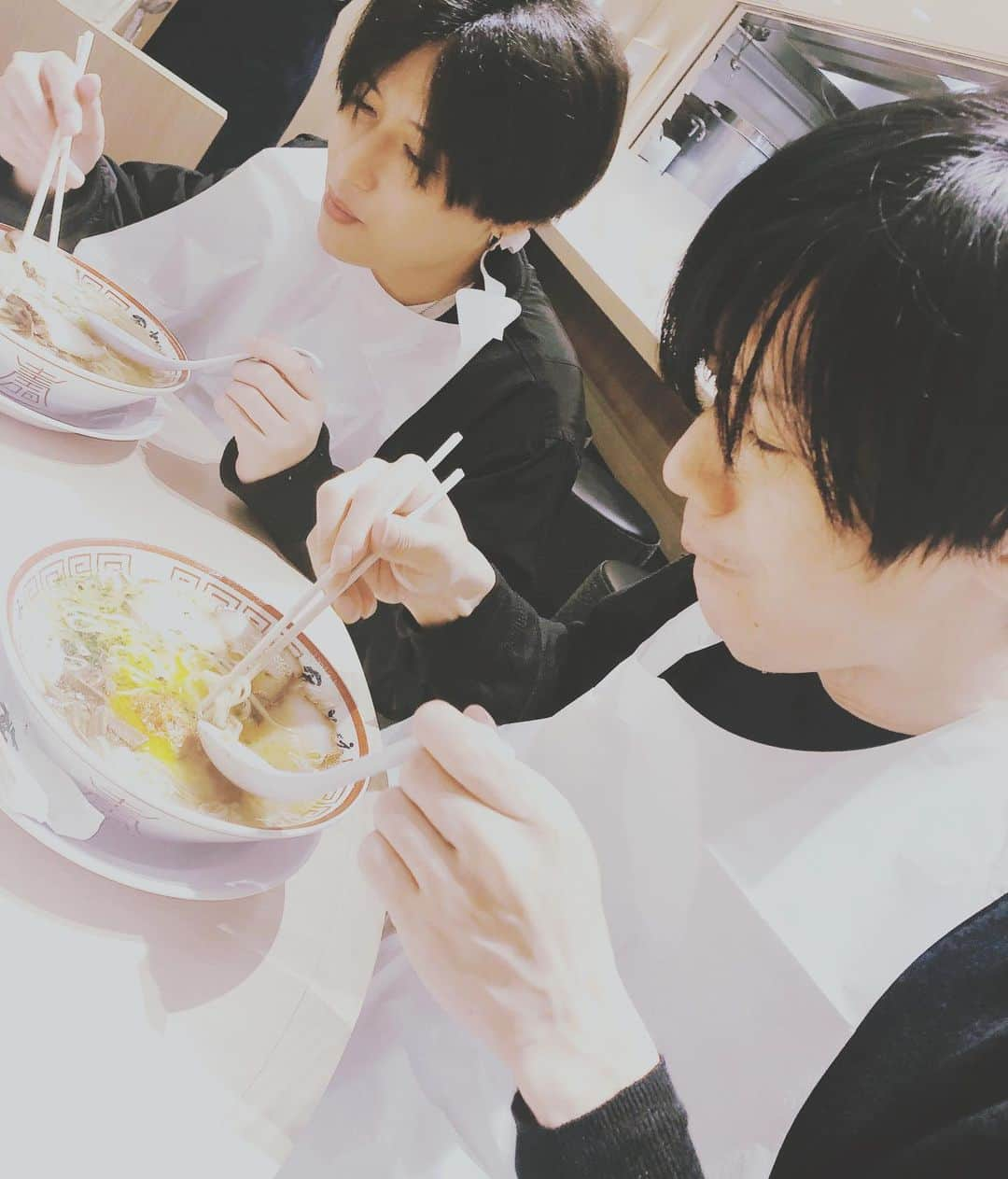 柴崎浩のインスタグラム：「🍜🍜 #wands #柴崎浩 #上原大史」